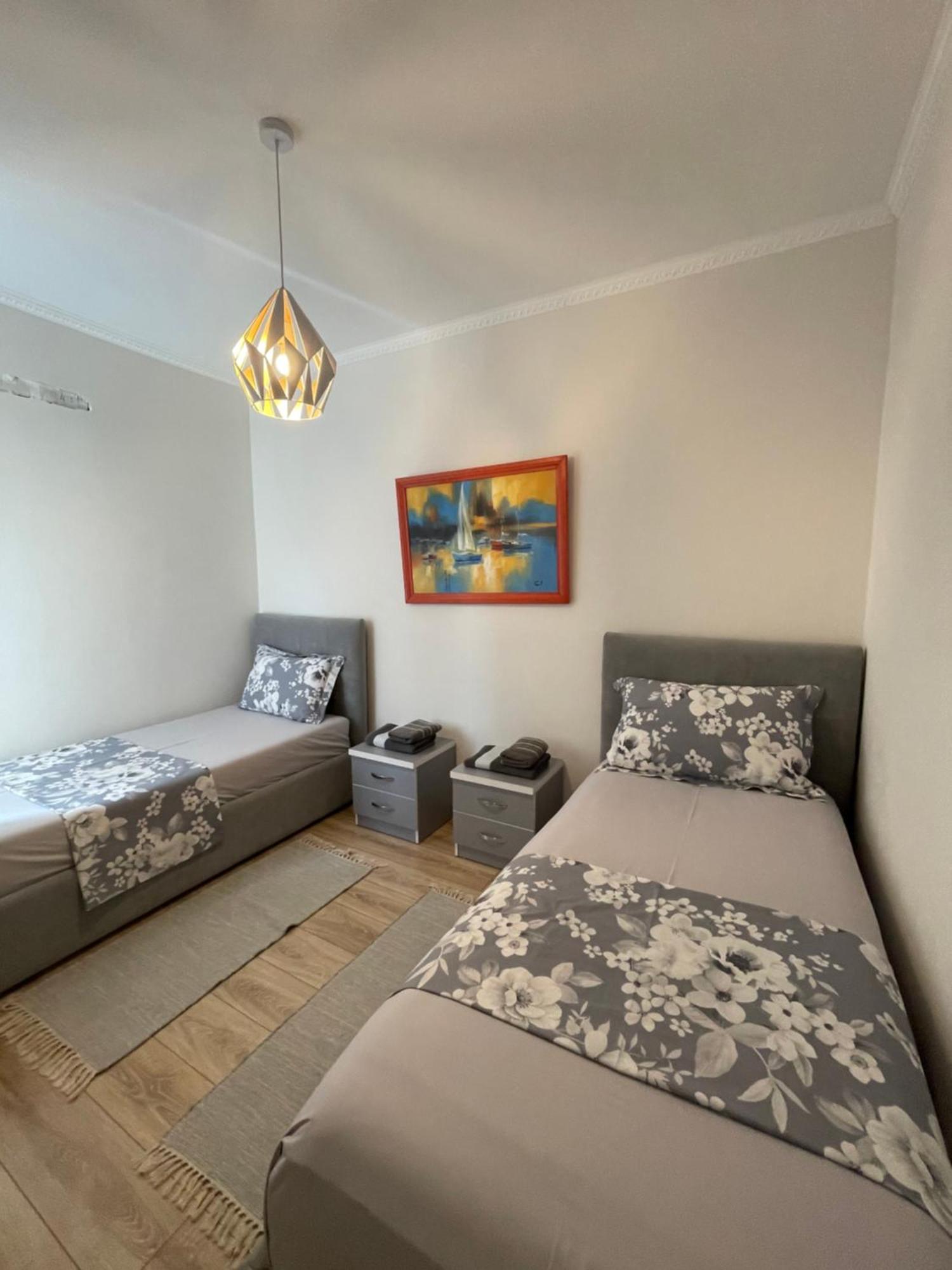Peak Apartment Modern Durres City Centre #2 Exteriör bild